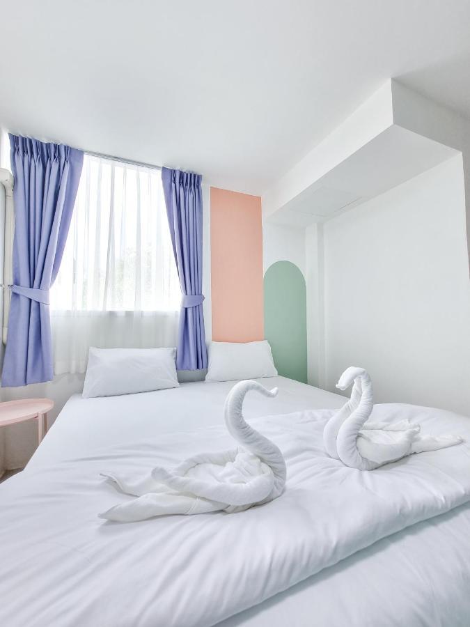 The Zai Apartment Ban Krathum Lom Экстерьер фото